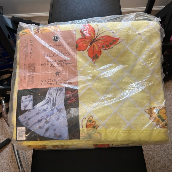 Owen Manufacturing Co. Other - Vintage Owen Manufacturing Co. Butterflies Printed Blanket 72”X90” NWT
